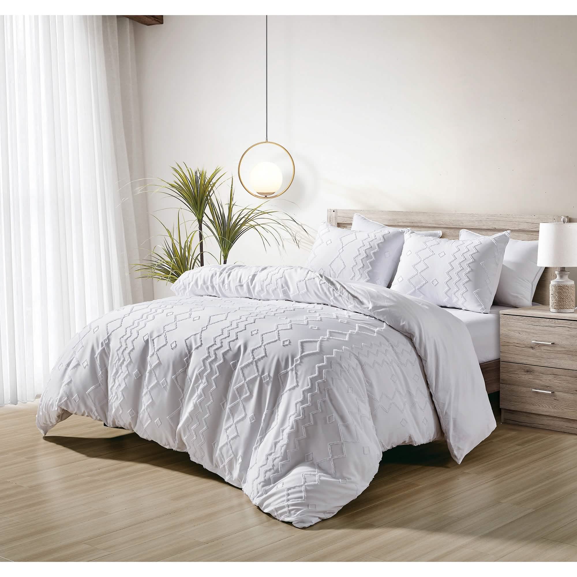3-Piece Set: Bibb Home Tufted Clipped Duvet Cover
