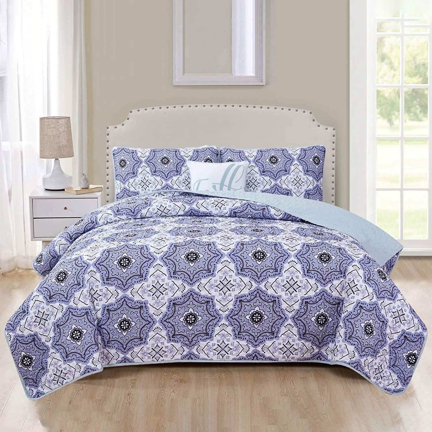 4-Piece: Reversible Quilt Set - Assorted Styles