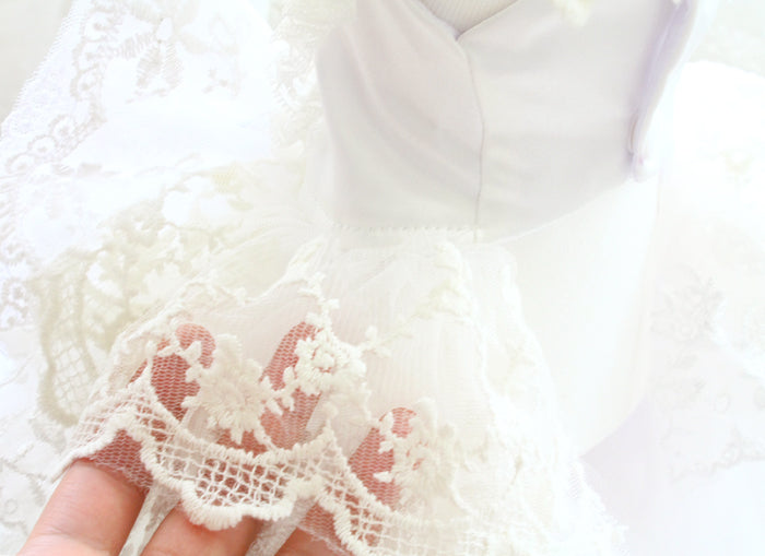 Luxury Victorian Lace Dog Wedding Dress Handmade Pearl Bridal Gown Princess Pet Wedding Dress Couture White Formal Gown