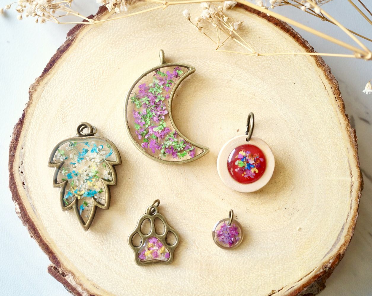 Real Dried Flowers in Resin Necklace, Dog Paw in Pink Yellow White